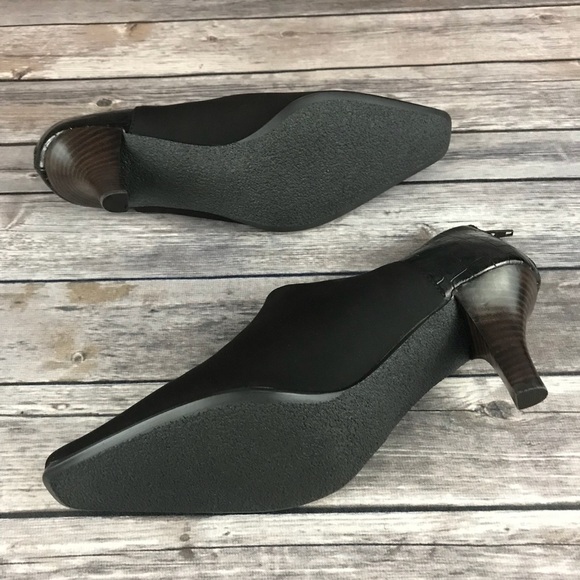 Liz Claiborne Lawrence Brown Bootie - Picture 6 of 6